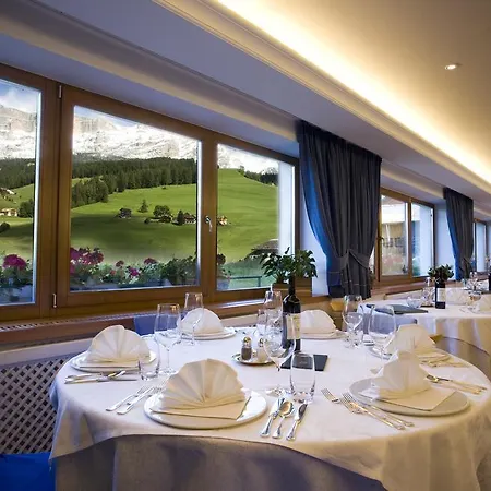 La Aparthotel 3*