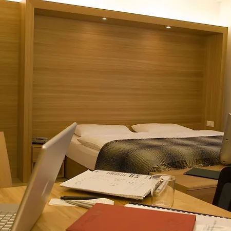 Aparthotel La 3*